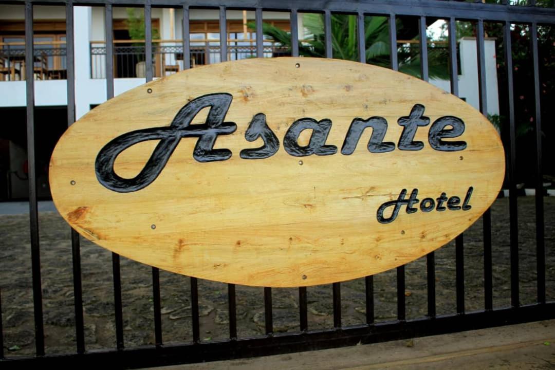 Asante Hotel Гисеньи Экстерьер фото